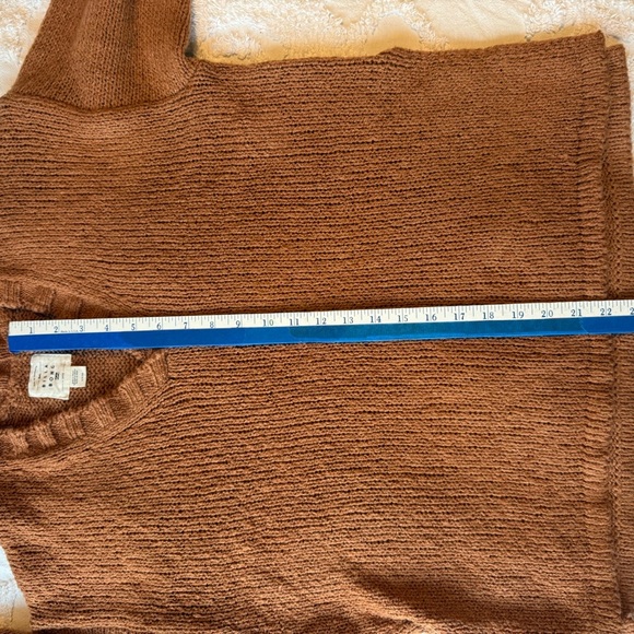 Billabong Warm Brown Knit Sweater Size Small.  B9 - Picture 7 of 8